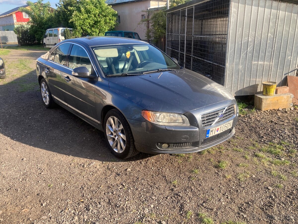 Volvo S 80