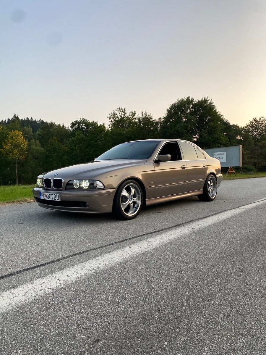 R18 BMW E39 dvojrozmer