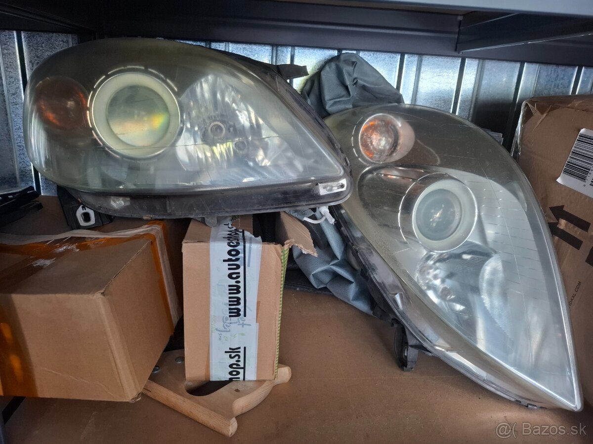 Predné svetlá Mercedes B W245