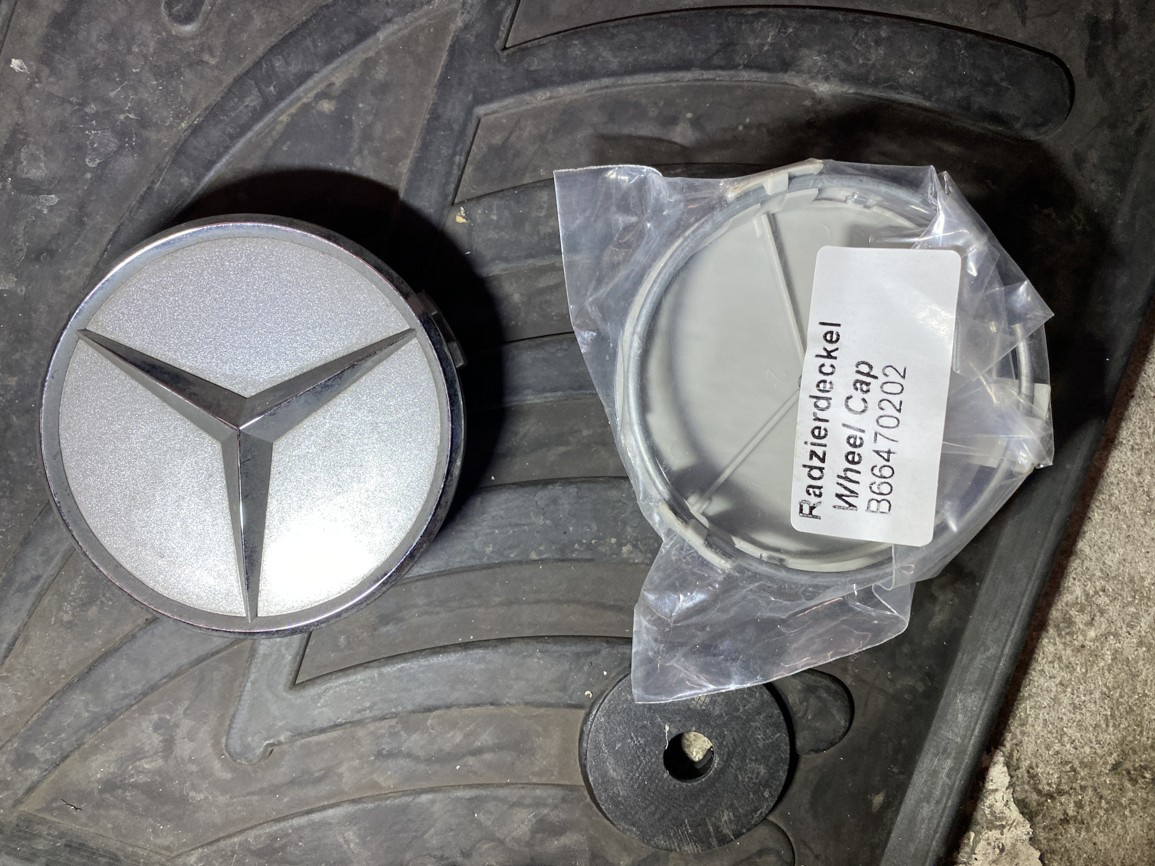 Mercedes Benz stredové krytky "B66470202" originál;