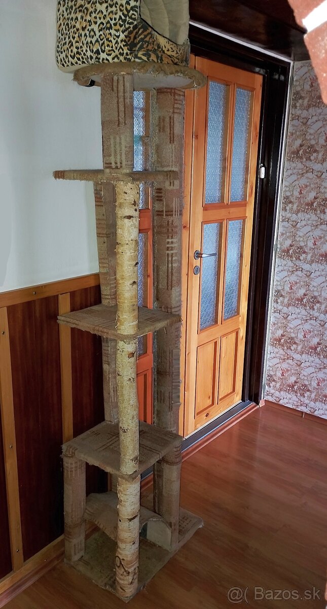 Predám domáce škrabadlo pre mačky.