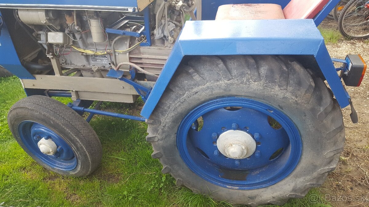 malotraktor SKODA