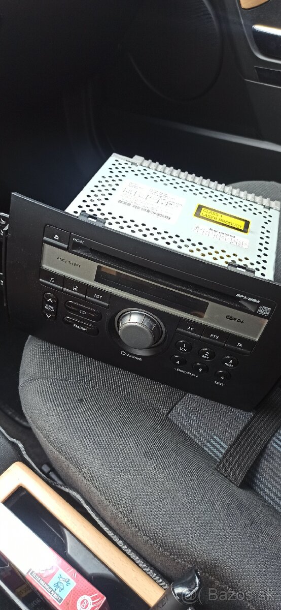 Rádio z MP3 do Suzuki SX4 alebo Fiat Sedici