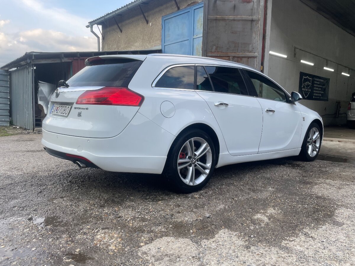Predám Opel Insignia 2,0 CDTI biturbo 4x4