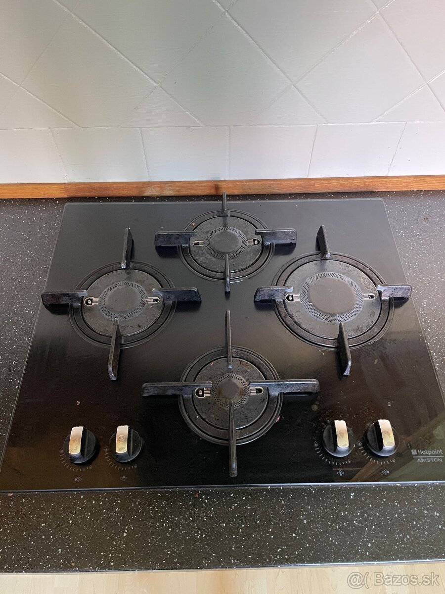 Plynovy sporak Ariston
