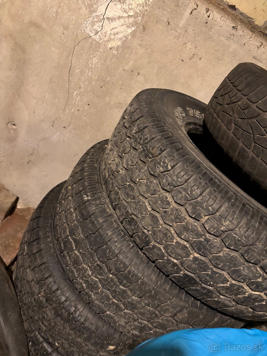 Pneumatiky maxxis radial
