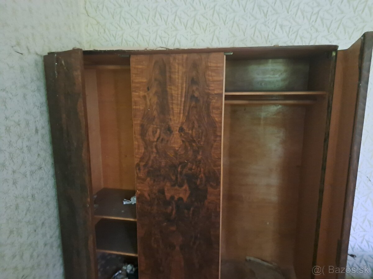 Stary,starožitný nabytok