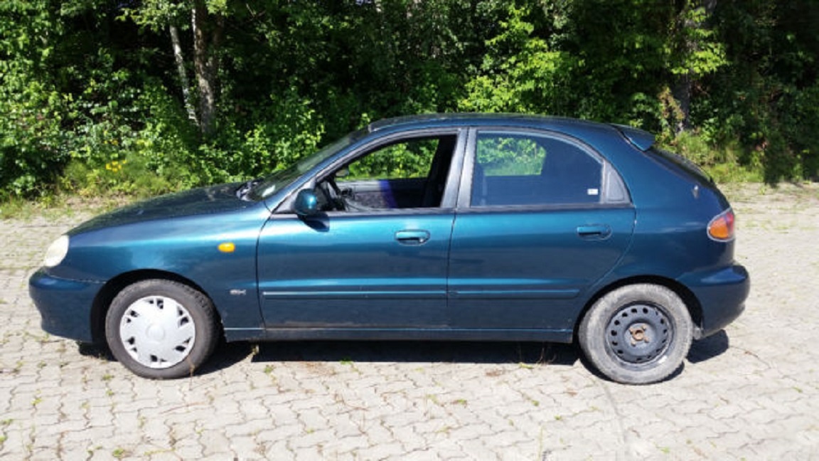 Rozpredám na diely Daewoo Lanos, Motor 1,5i 63kw rv.1999.