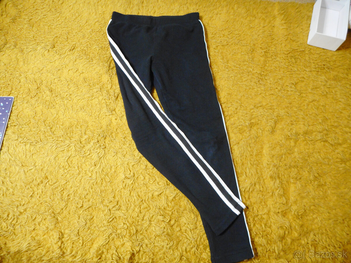 zateplené dievčenské legíny 146cm s pásikmi