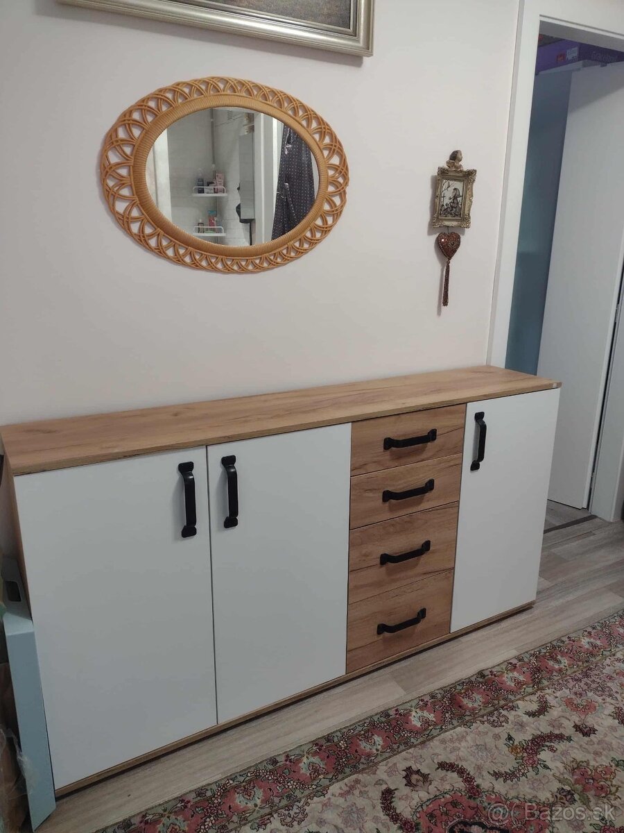 komoda v top stave – biela/dub