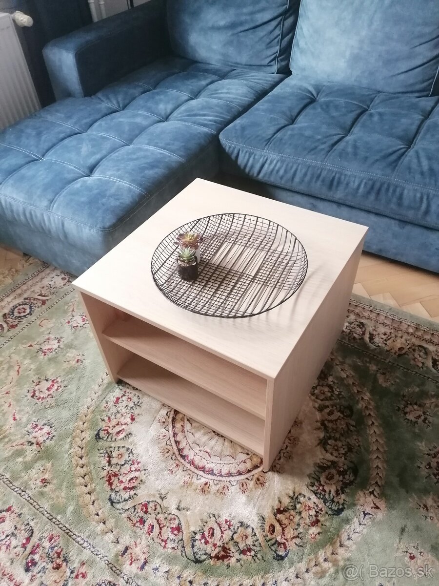 Konferenčný stolík