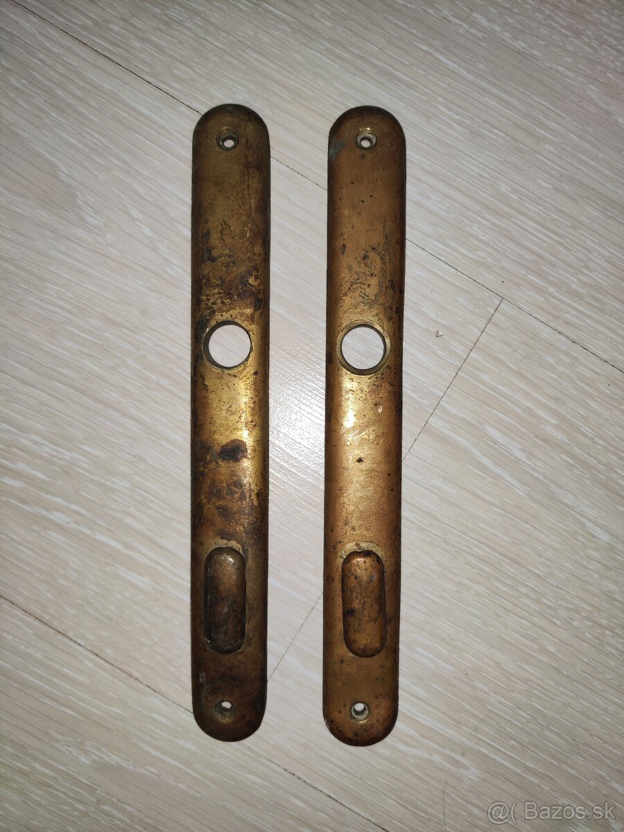 Mosadzné kryty zámku dverí