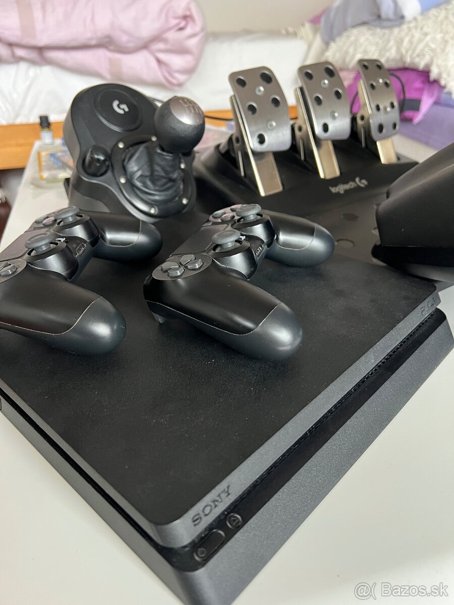 Playstation 4 slim 1TB