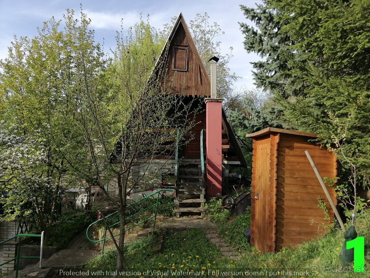 Záhradná 2- podlažná chata s pivnicou a prídržnou chatkou