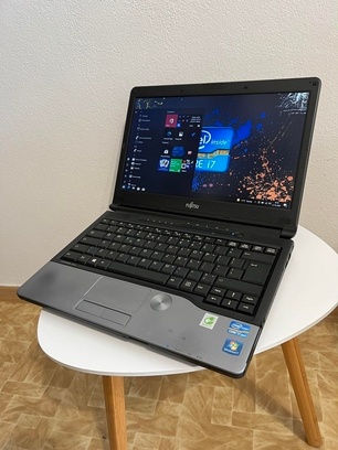 Notebook 13,3" FUJITSU.Intel i7-3520M 2x2,90GHz.240gb