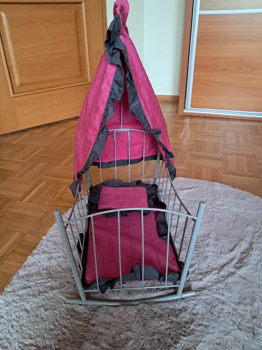 Kolíska pre bábiky