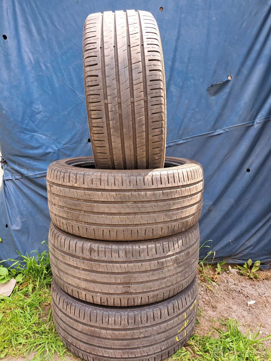 Ponúkame 4 letné pneumatiky Barum Bravuris 225/45 R17