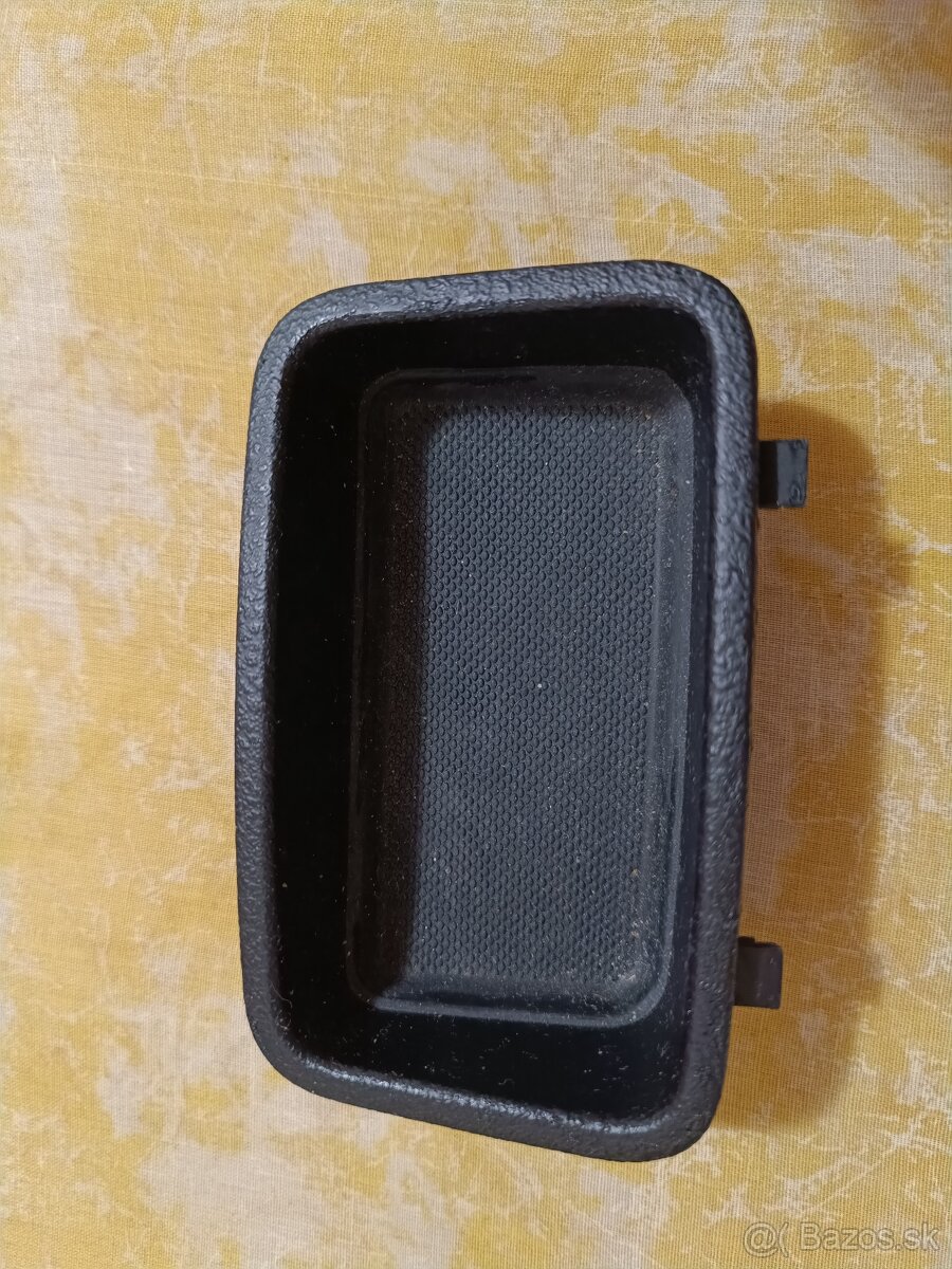 Úložný zásobník stredovej konzoly VW/AUDI 1J0858373C3SG