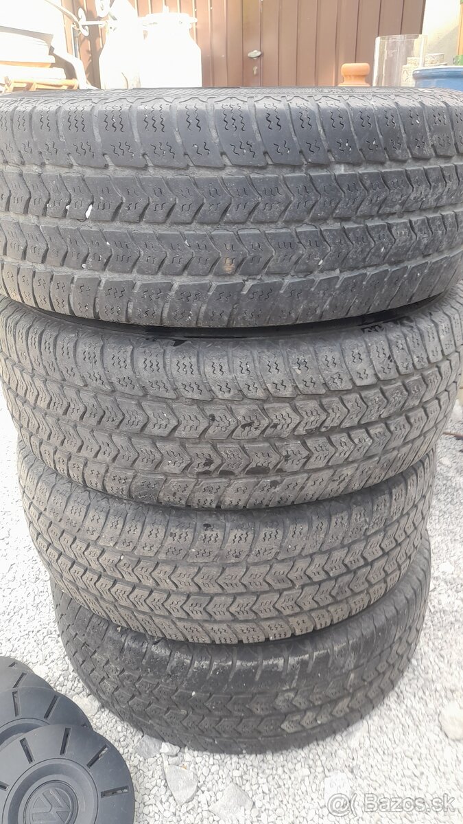 205/65R16 Semperit r.2023, disky+puklice