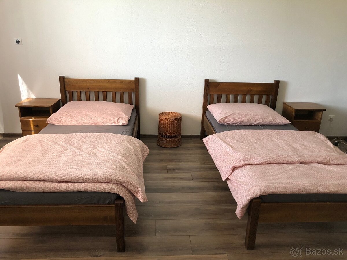 Ubytovanie 300€ za osobu na mesiac.