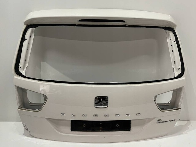 kupim zadnu kapotu ,5 dvere na seat alhambru