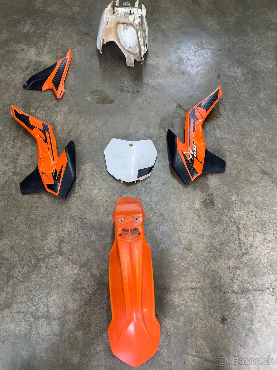 Predám plasty na ktm sxf 250 2013