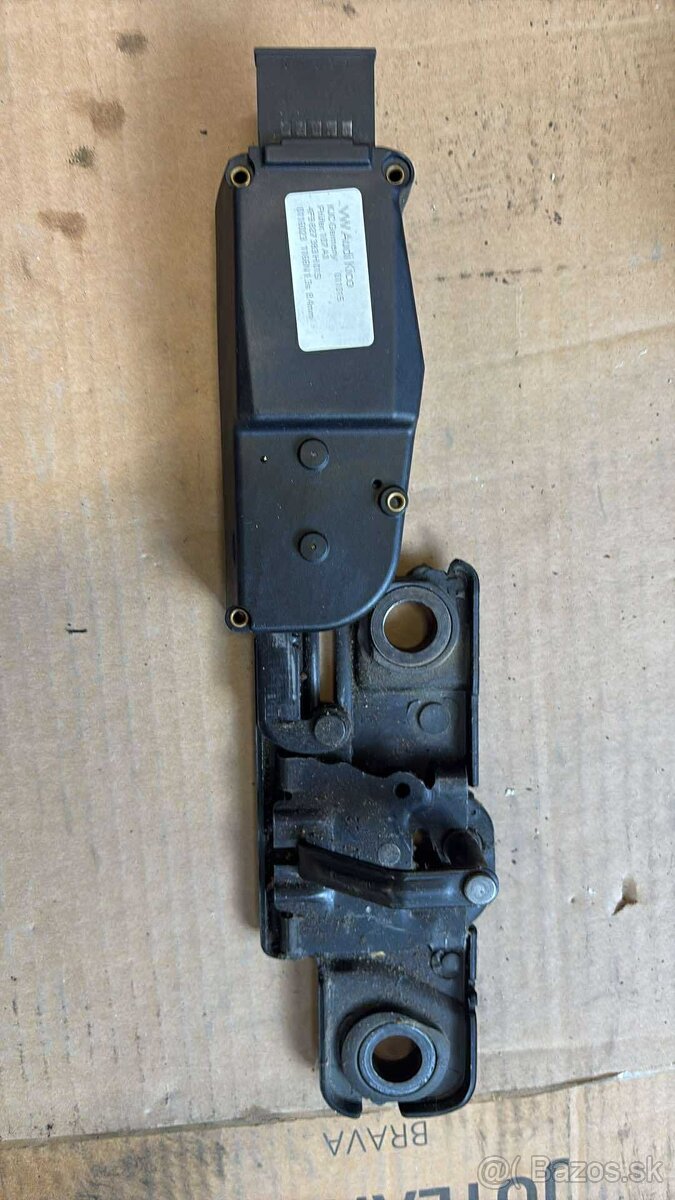 Zámok dveri kufra AUDI A6 C7 4G