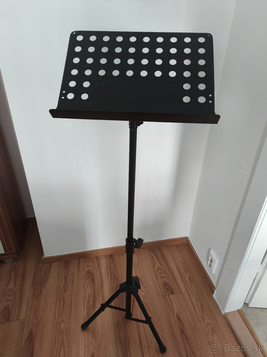 Stojan na noty za 15 eur