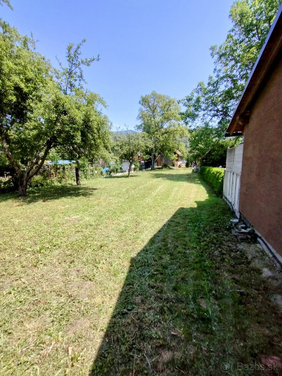 Stavebný pozemok Strečno