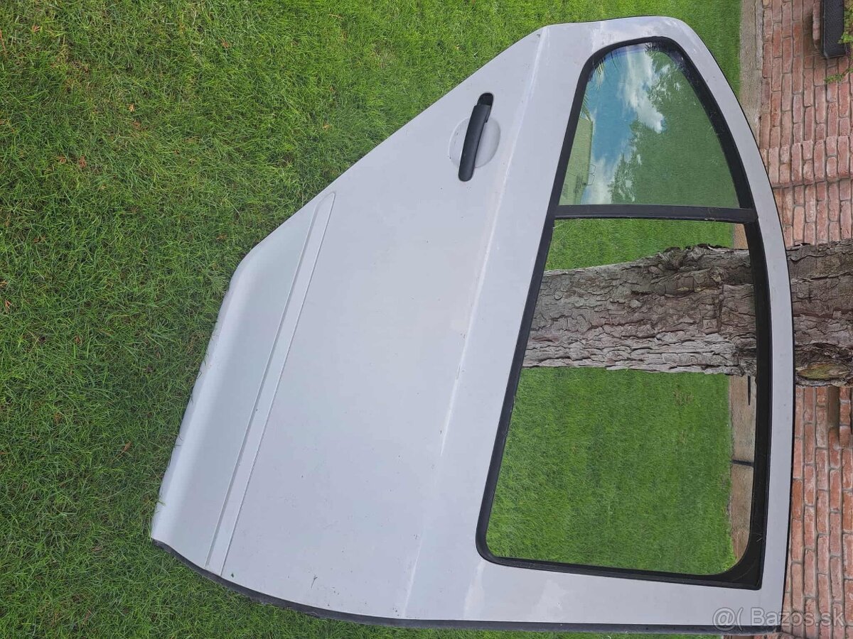Dvere octavia2