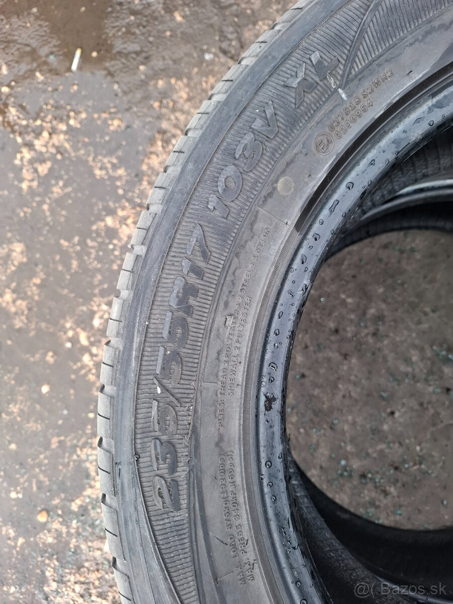 Predam pneumatiky 235/55 R17