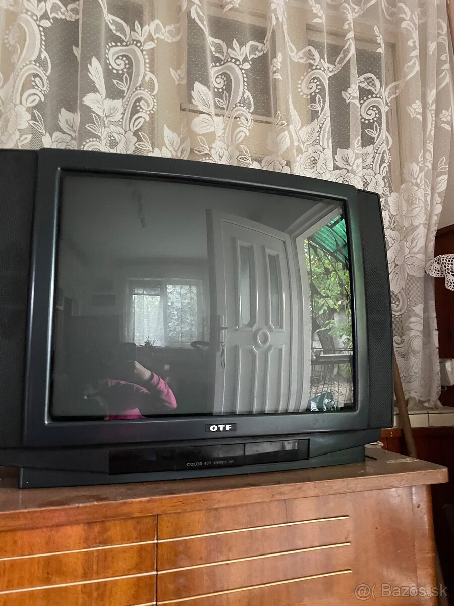 Starý televízor