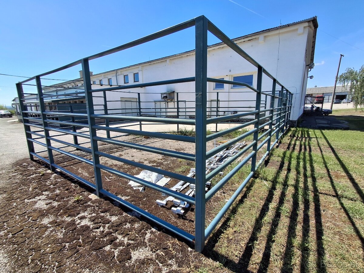 Prístrešok,  ohrada