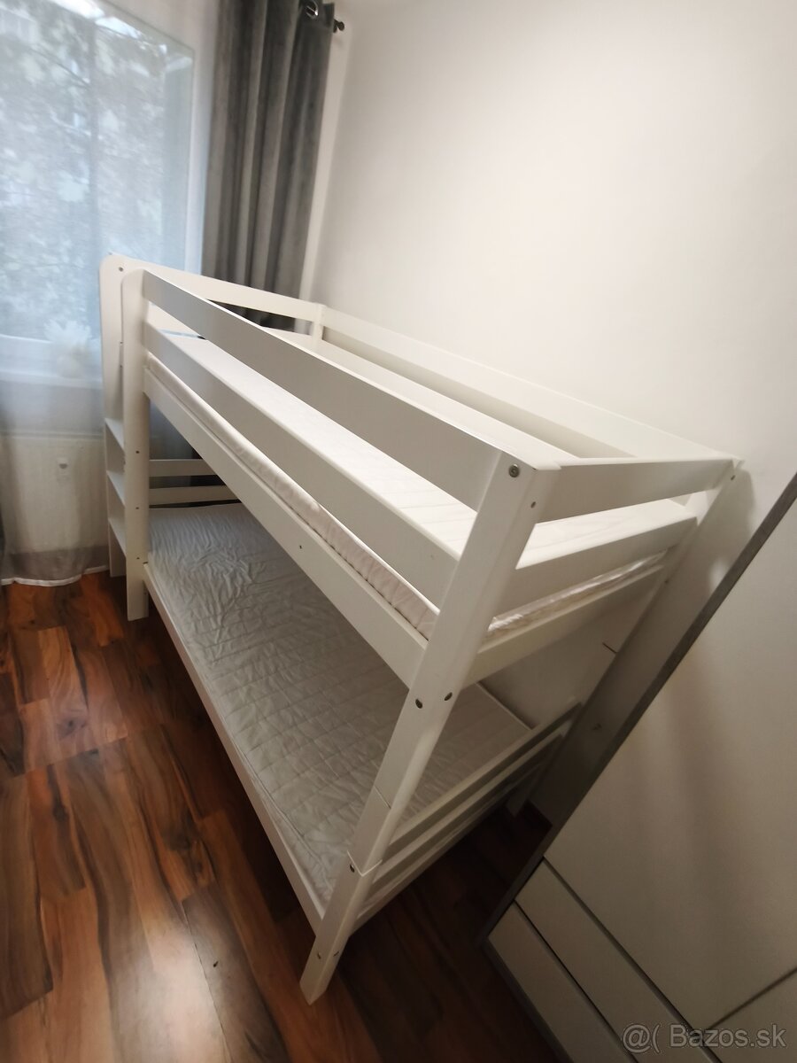 Poschodová posteľ