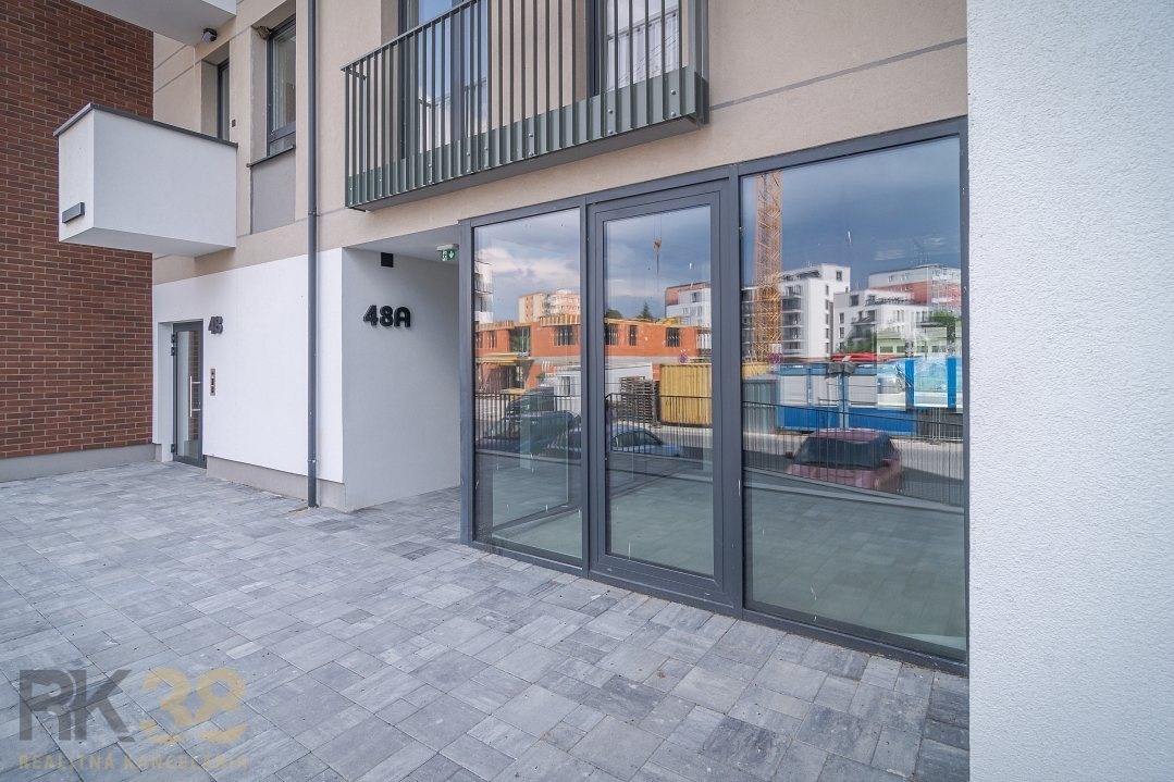 Na predaj – priestranné obchodné priestory