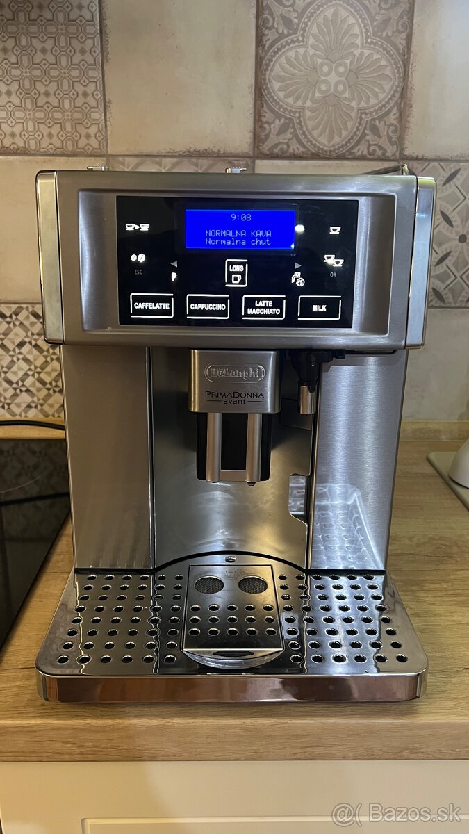 Kávovar DeLonghi PrimaDonna avant ESAM 6750