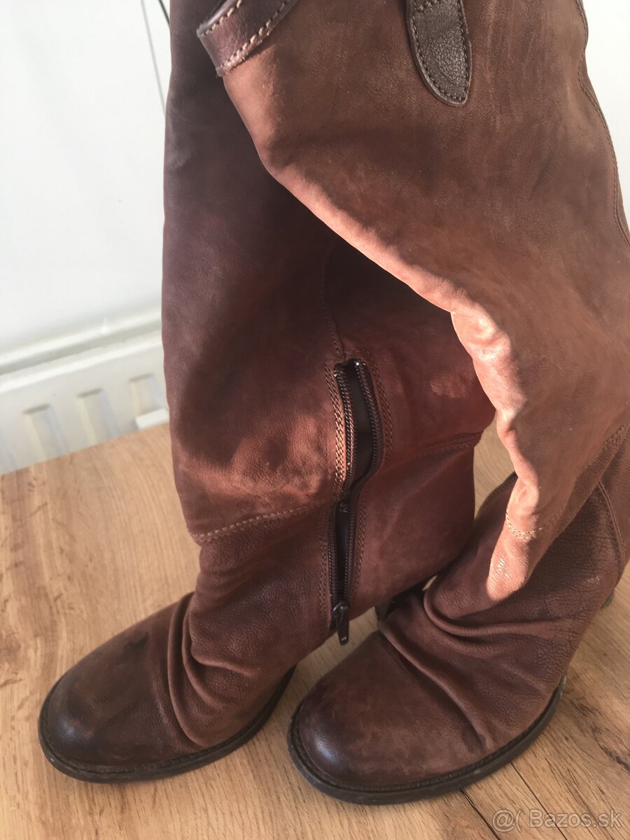 Predám 3 pary kožených dáms.ciziem c.39