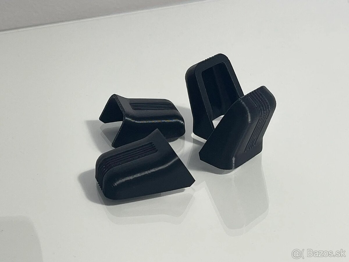 Škoda 110R - Krytky madiel