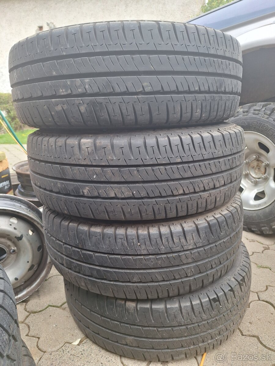 215/65 R16 C