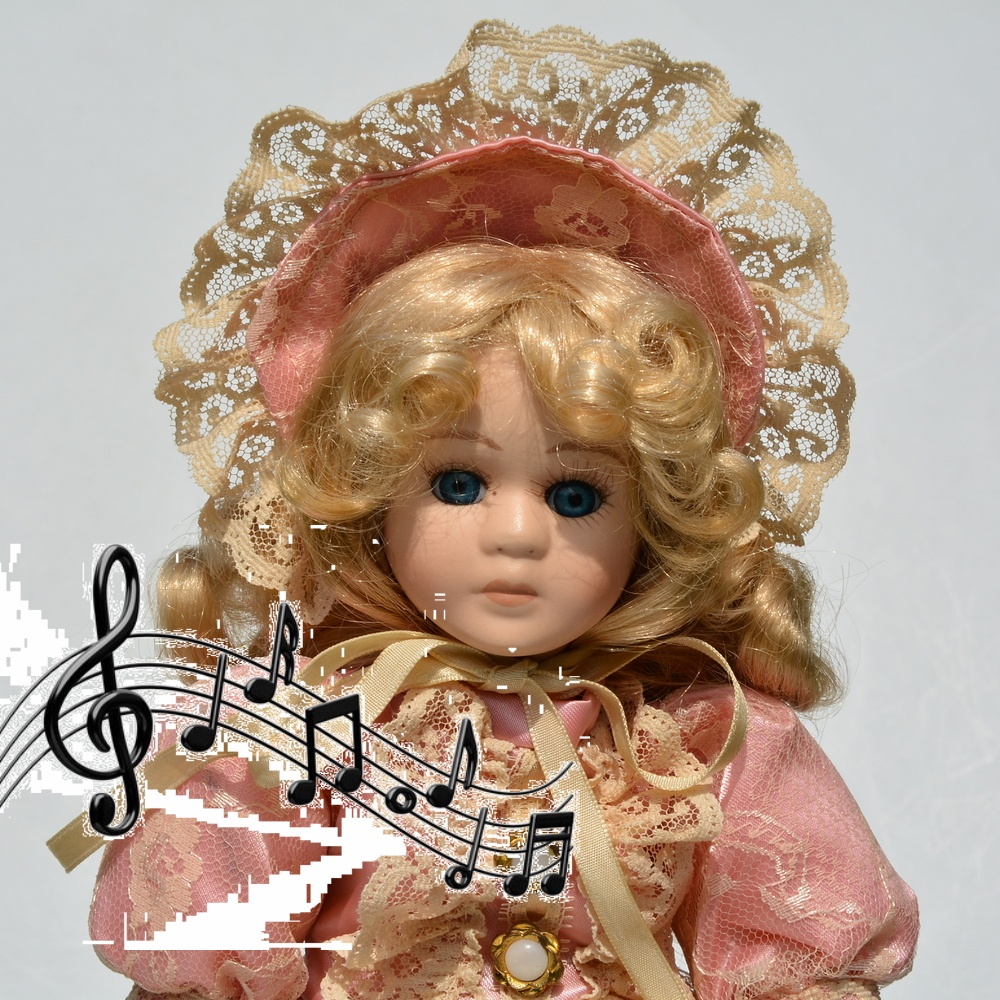 HUDOBNÁ a tancujúca porcelánová bábika