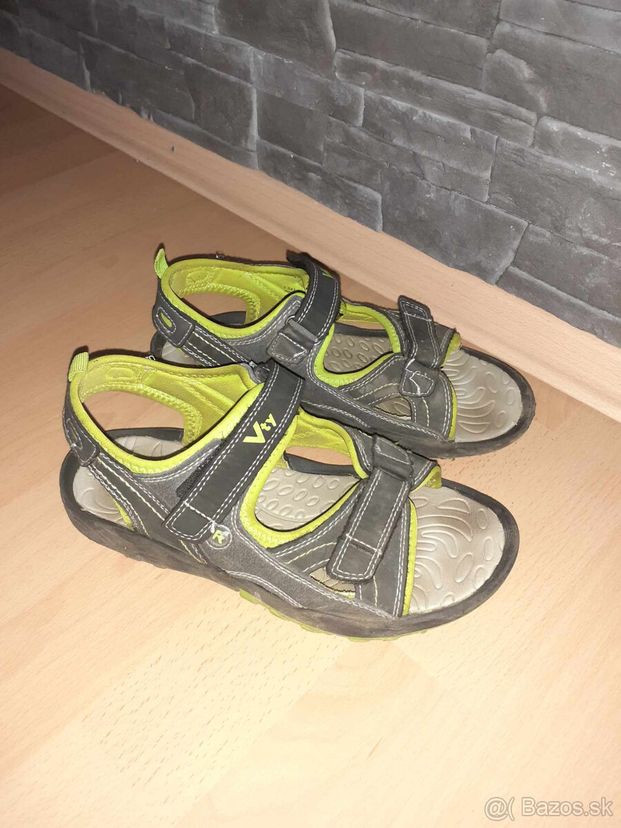 Chlapčenské sandalky deichmann č.36