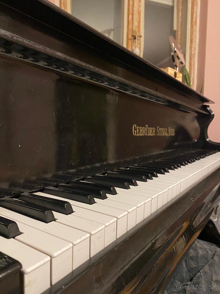 Klavír ako kus nábytku dekoračného