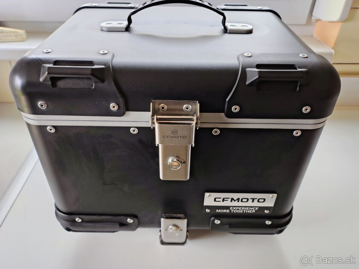 CF MOTO kufor