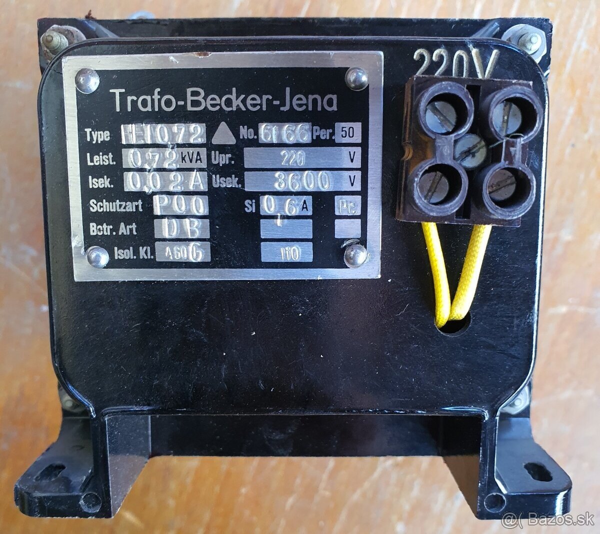 Vysokonapäťový transformátor 220V/3600/0,02A