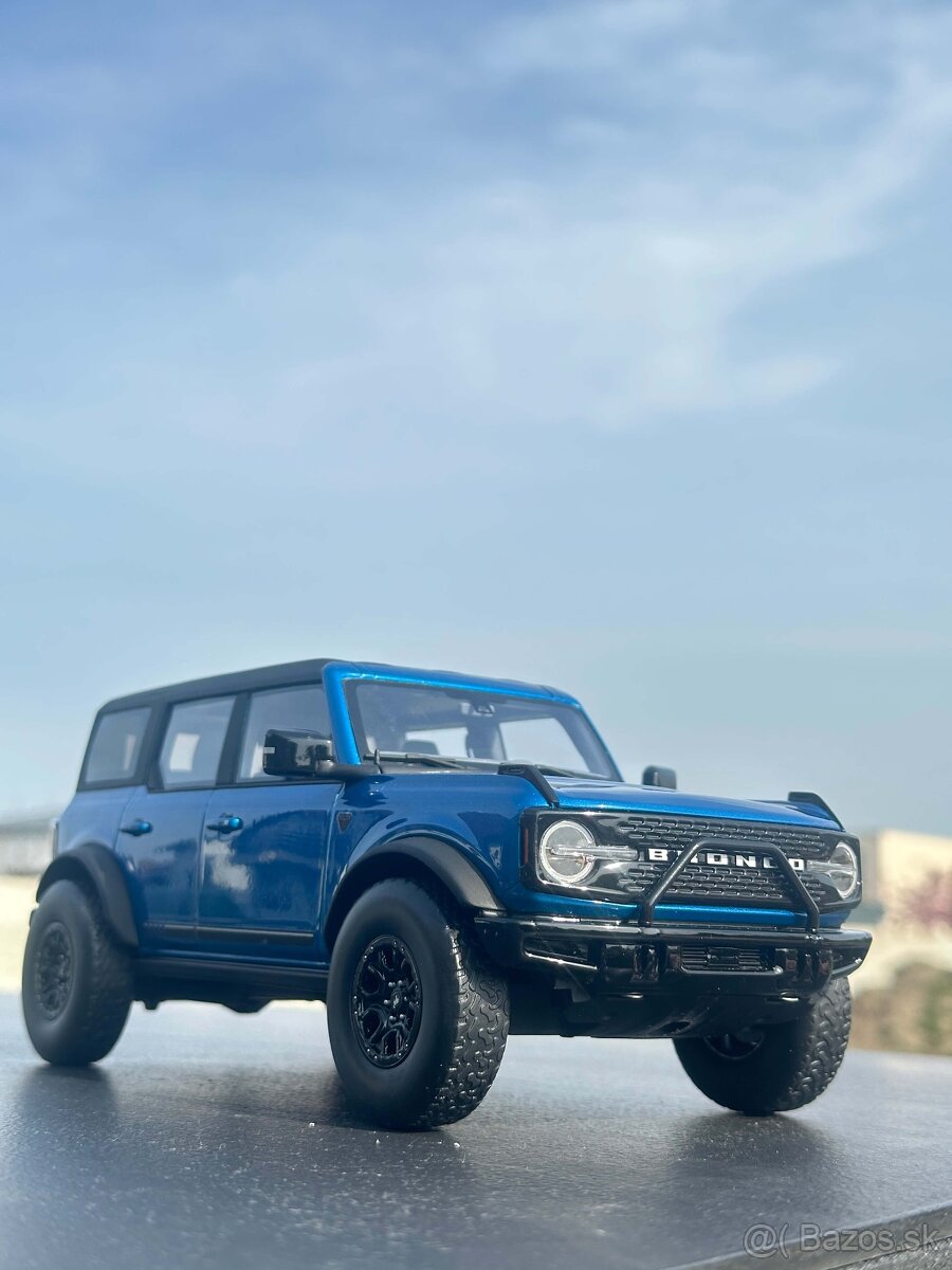 FORD zberatelsky model v mierke 1:18.