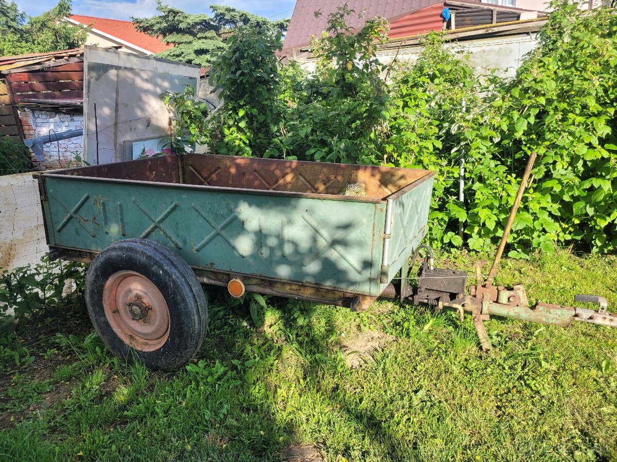 Vyklapacia kara za malotraktor