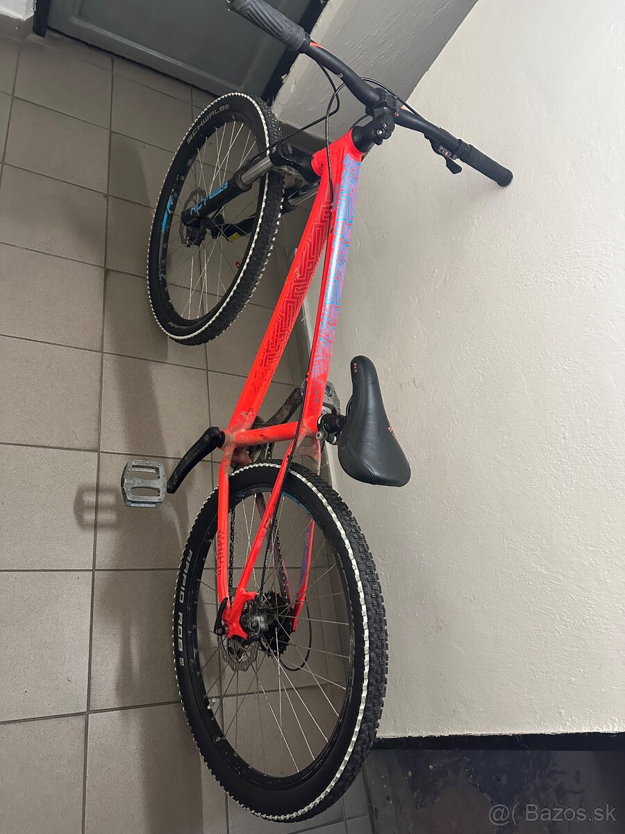 Bicykel kellys whip 10