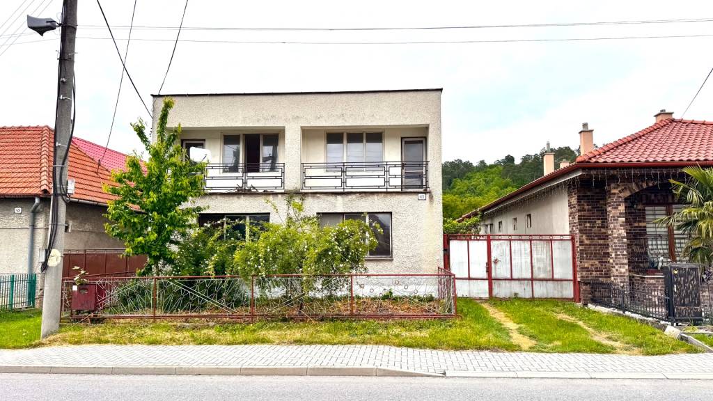 Rodinný dom Veľké Uherce, pozemok 1551 m2