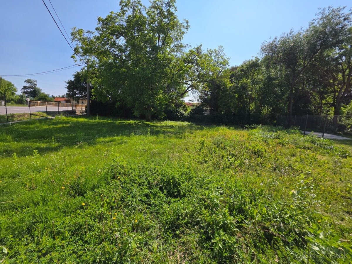 stavebný pozemok 500 m2 - pre rodinný dom, Bánovce nad Bebra