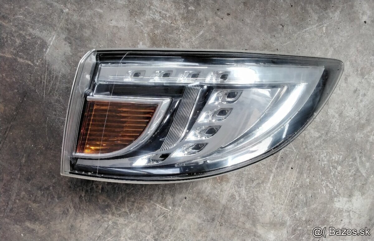 Mazda 6 2.2 D 2011 predam ZADNÉ SVETLO, DVERE, Prevodovka 6